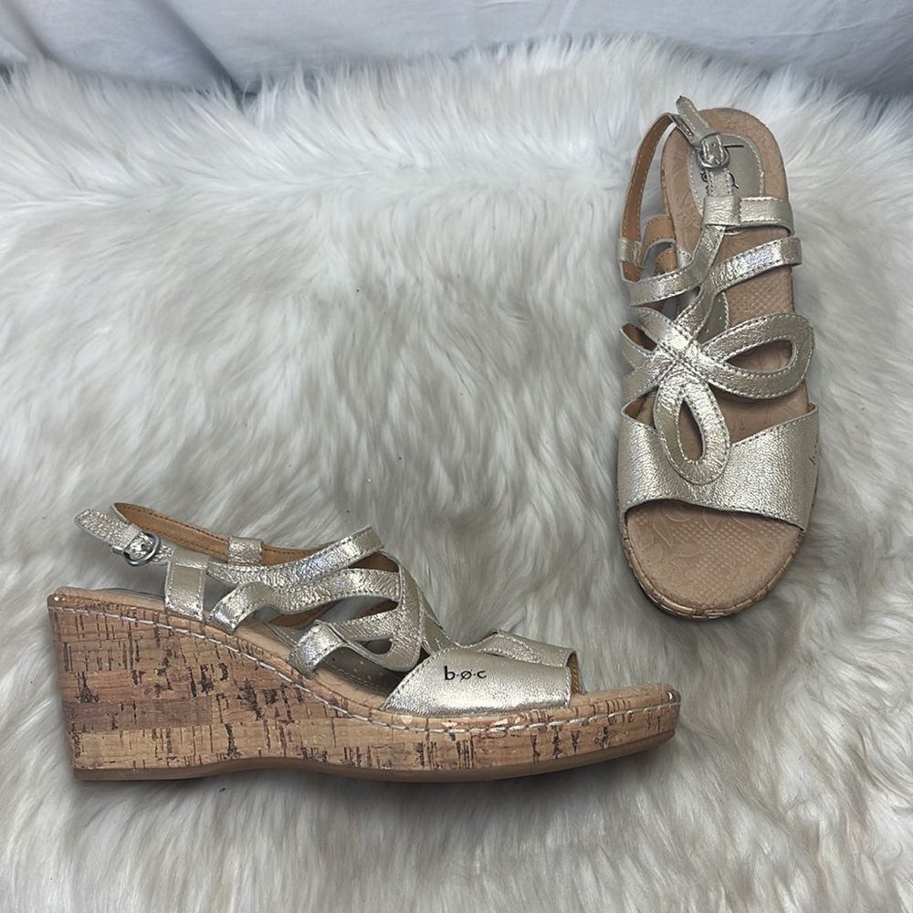 Born BOC Jayna Gold Leather Cork‎ Wedge Slingback Strappy Sandals Sz 9